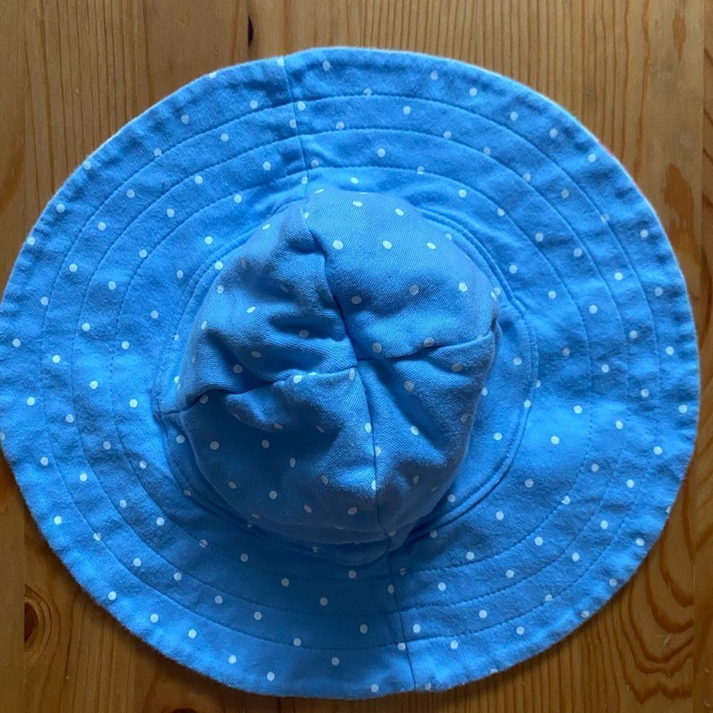 Reversible baby hat - Picture 2 of 2